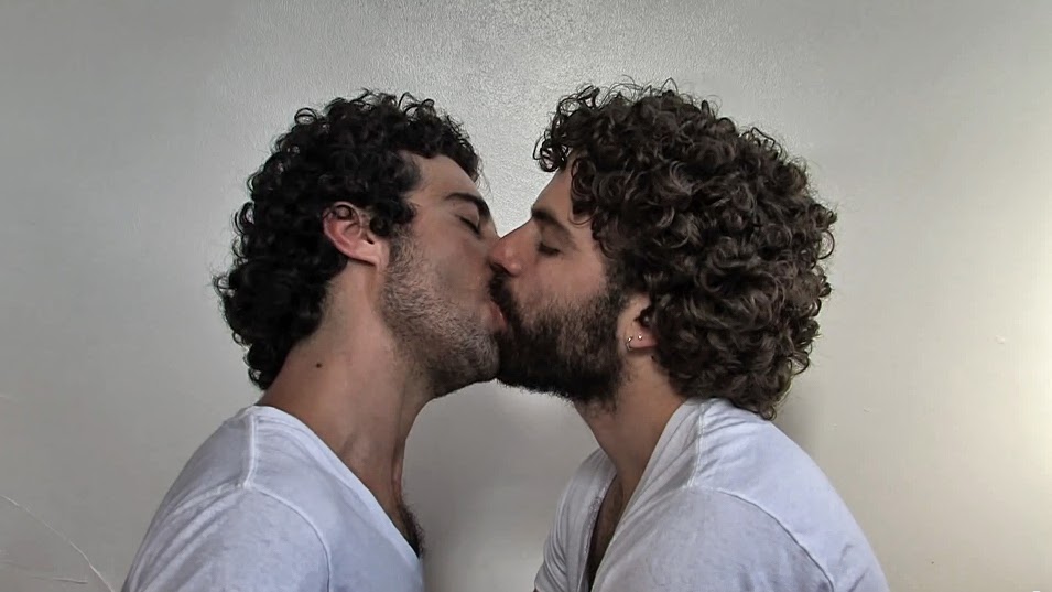 Beijo gay. 