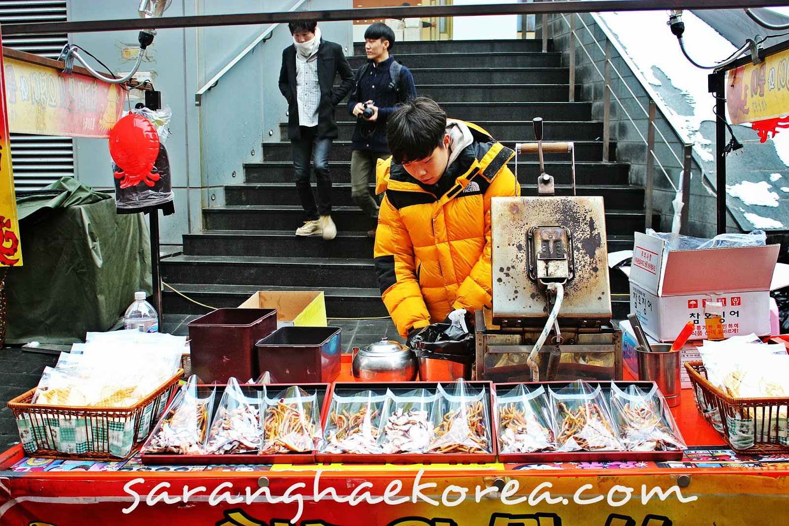 8 Must Try Korean Street Food in Myeong-dong (명동) - Saranghae Korea