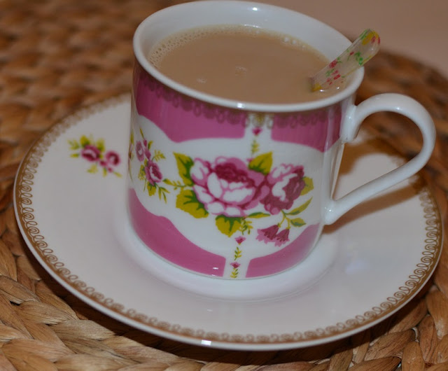 Alev ile hayata dair&hellip; Kahve, Golden Rose Ruj, Nermin Bezmen�den yanıt&hellip;