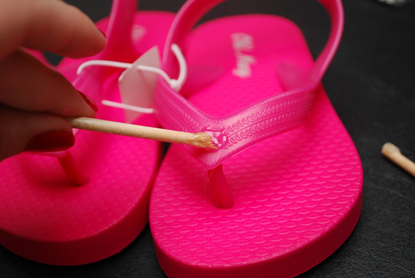 A quick and easy way to rhinestone shoes! Classy Clutter