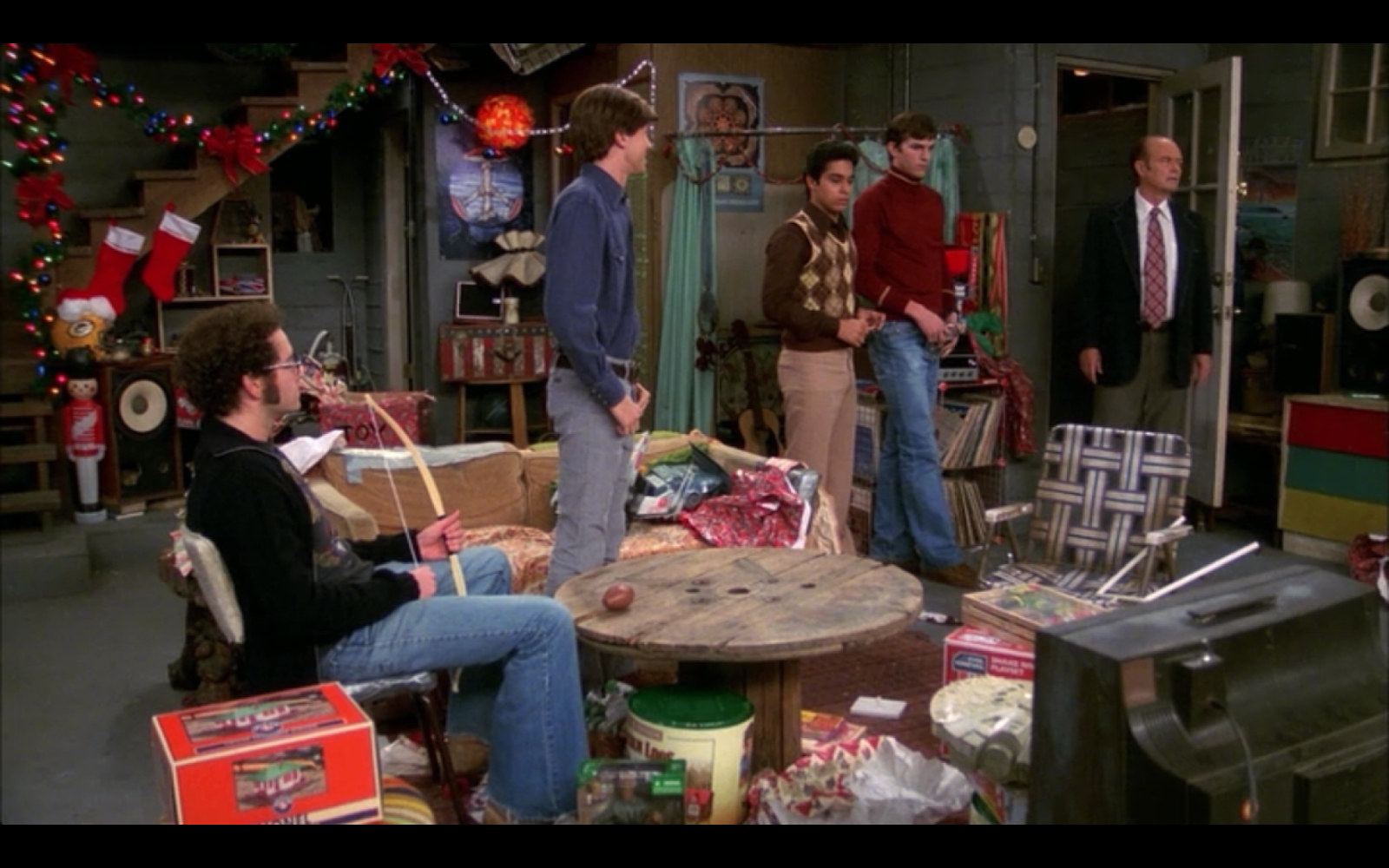 Screenaholics Anonymous 25 Best ChristmasThemed Episodes On Netflix