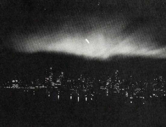 UFO Sightings Cylinder UFO Caught Above New York 1950, UFO Sighting News