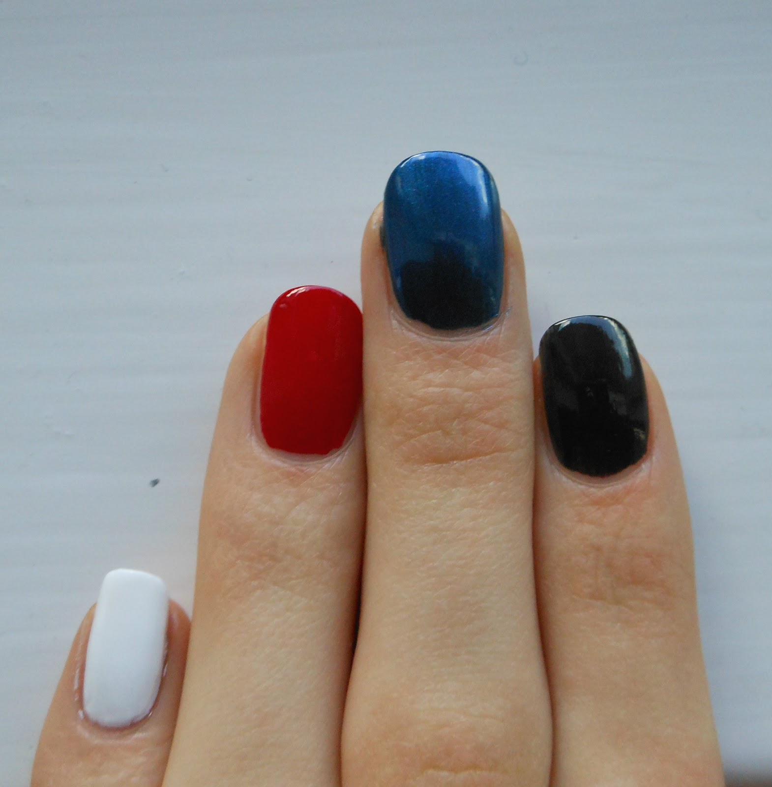 Holy Grail Nails: How-To: Doctor Who Nail Art (David Tennant era)