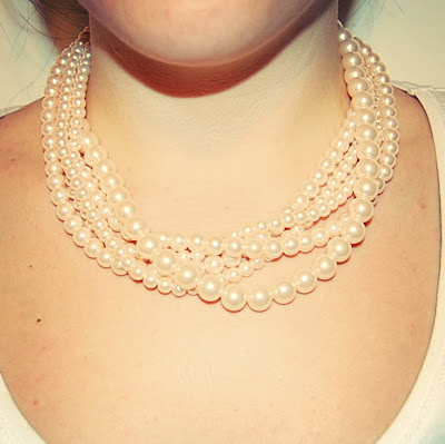 Twisted pearl statement necklace