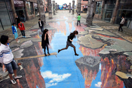 Mrs. of Mr. Amazing 3D Sidewalk Chalk Art