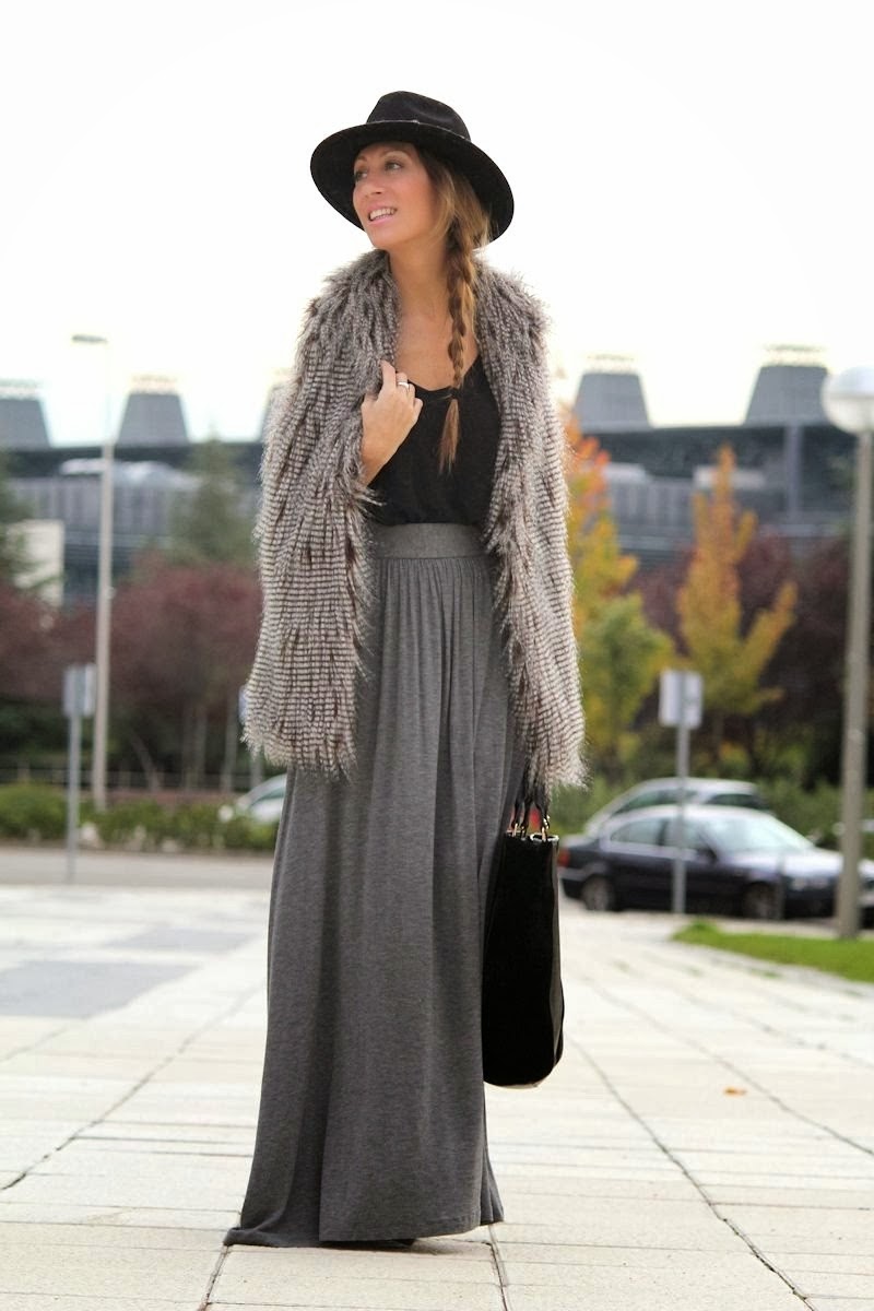 LOLA MANSÍL FALDA GRIS LARGA