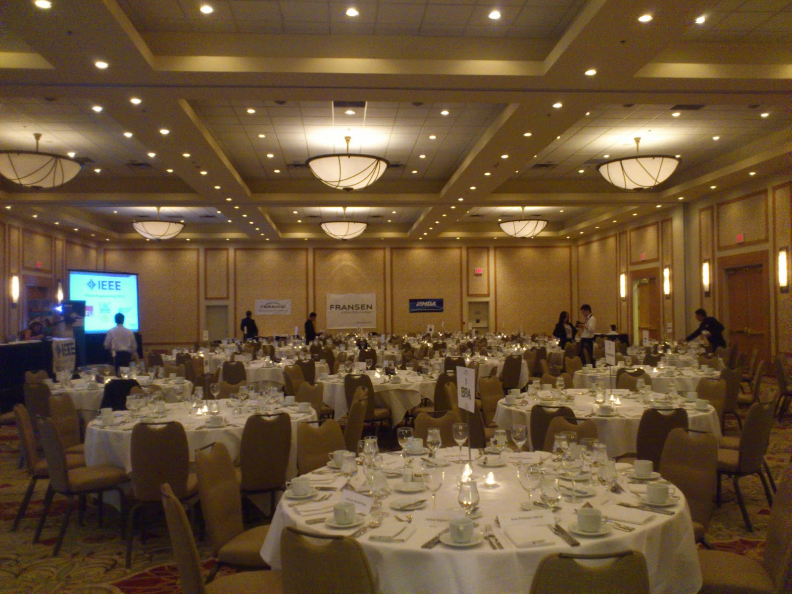 Vantraveller: Marriott Pinnacle Hotel (Downtown Vancouver)