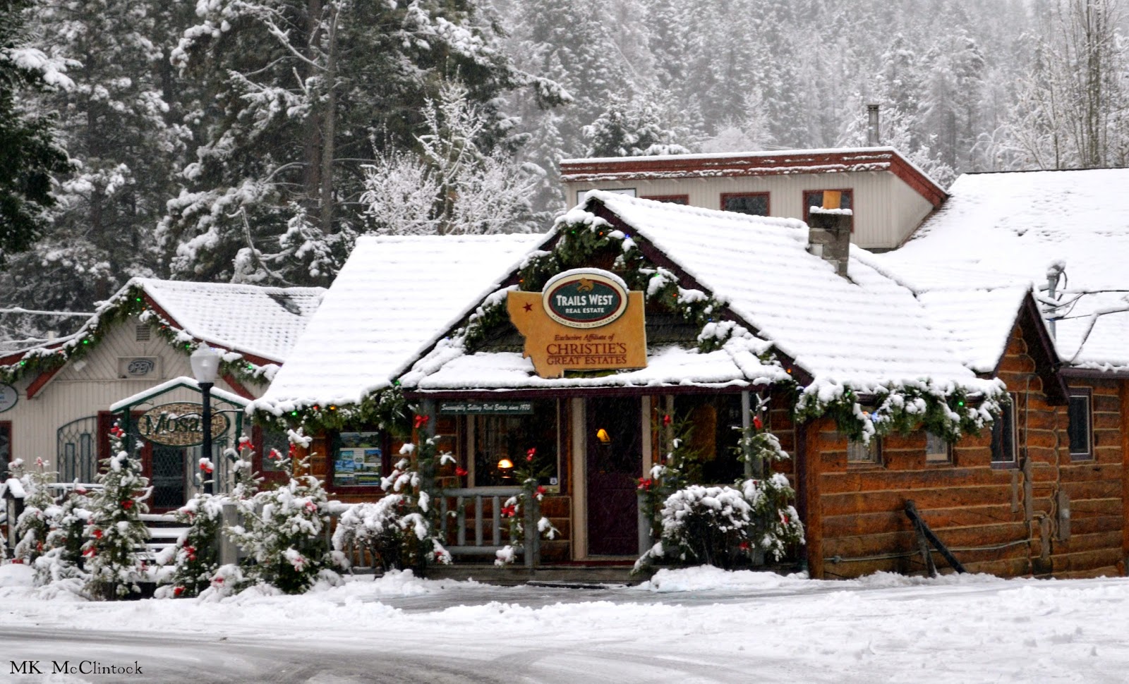 Books and Benches Bigfork A Tour of 'Montana's Christmas Village'