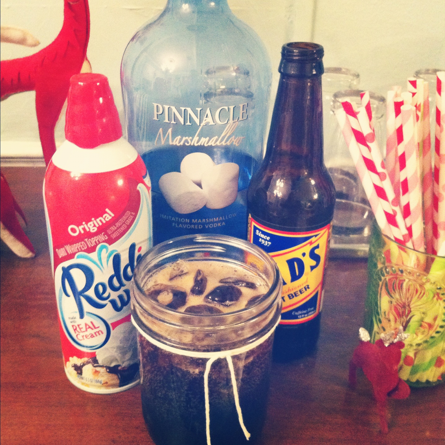 file me away the holiday season // root beer float cocktail