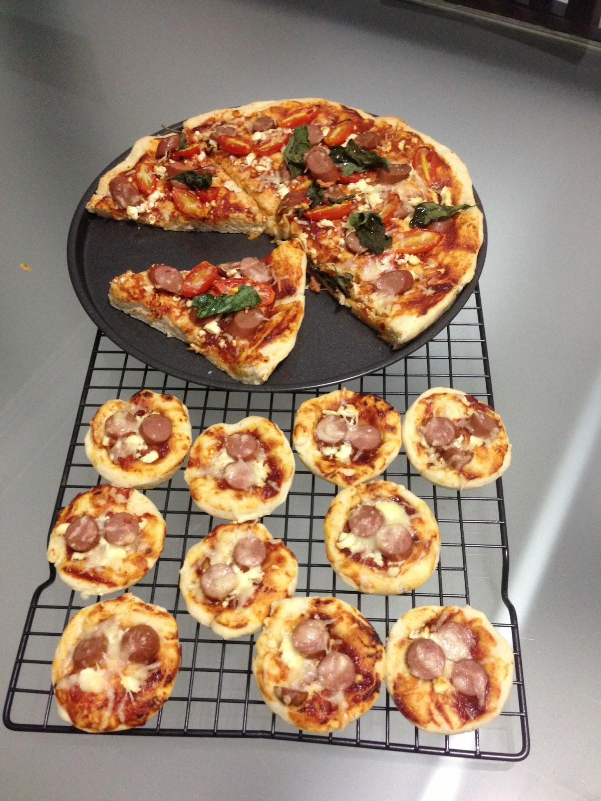 Lilycancook Pizza with basil leaves and mini pizzas