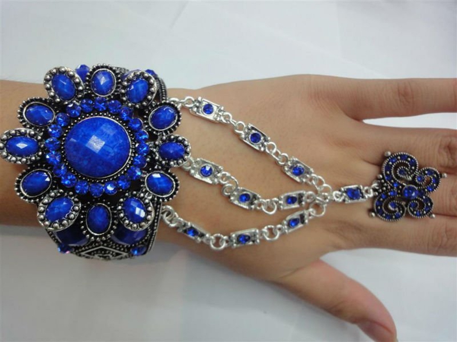 Beautiful Bracelet Ring chain Images HD Wallpaper all 4u wallpaper