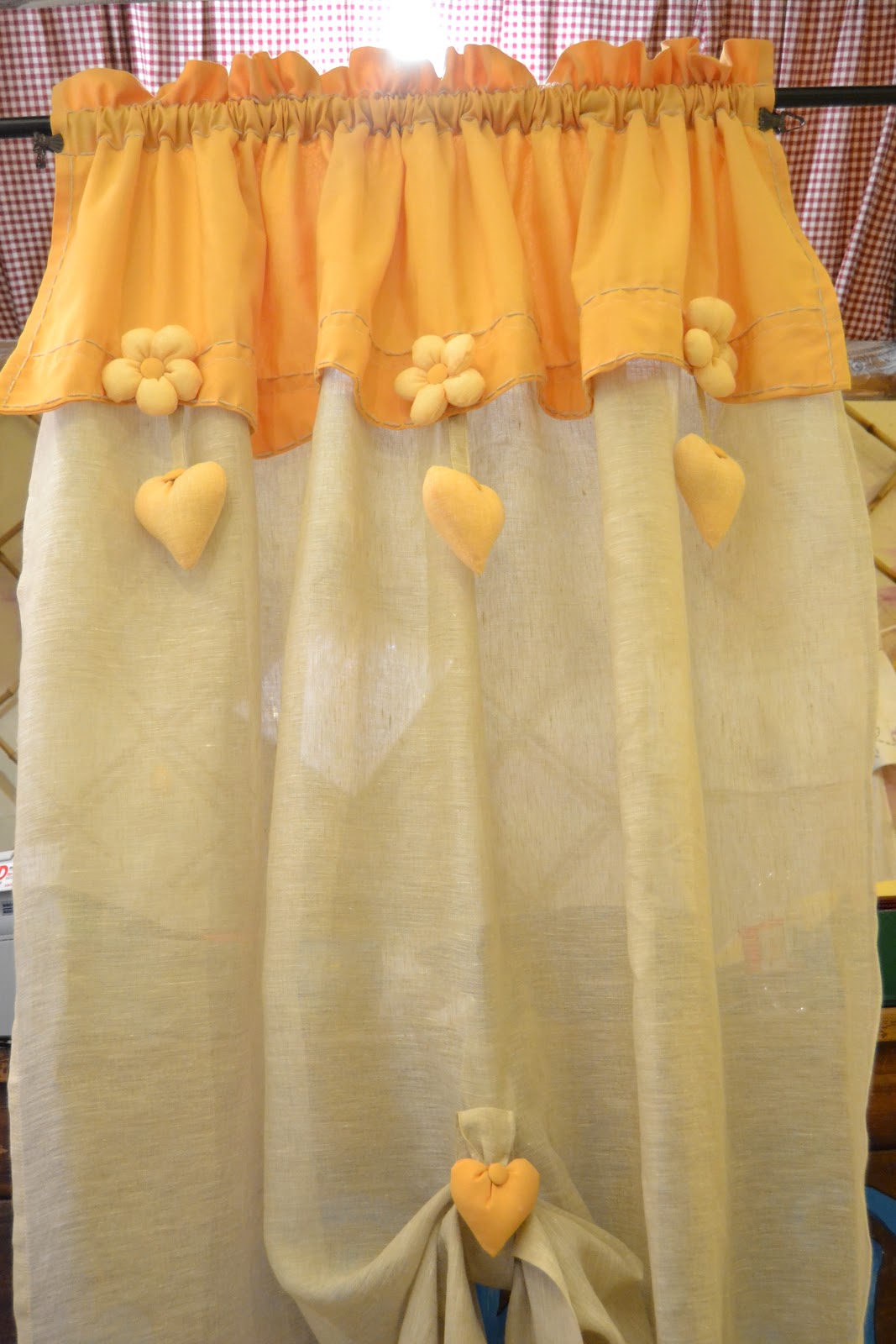 Tende salotto shabby: giugno shabby chic interiors.
