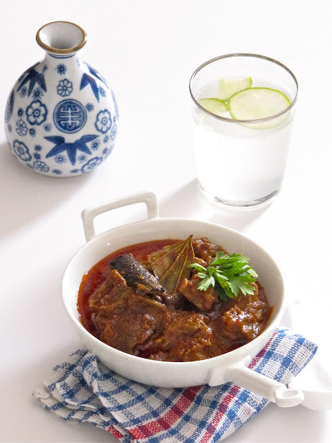 Plateful: Rogan Josh, or, Kashmiri Lamb Curry — sinfully delicious ...