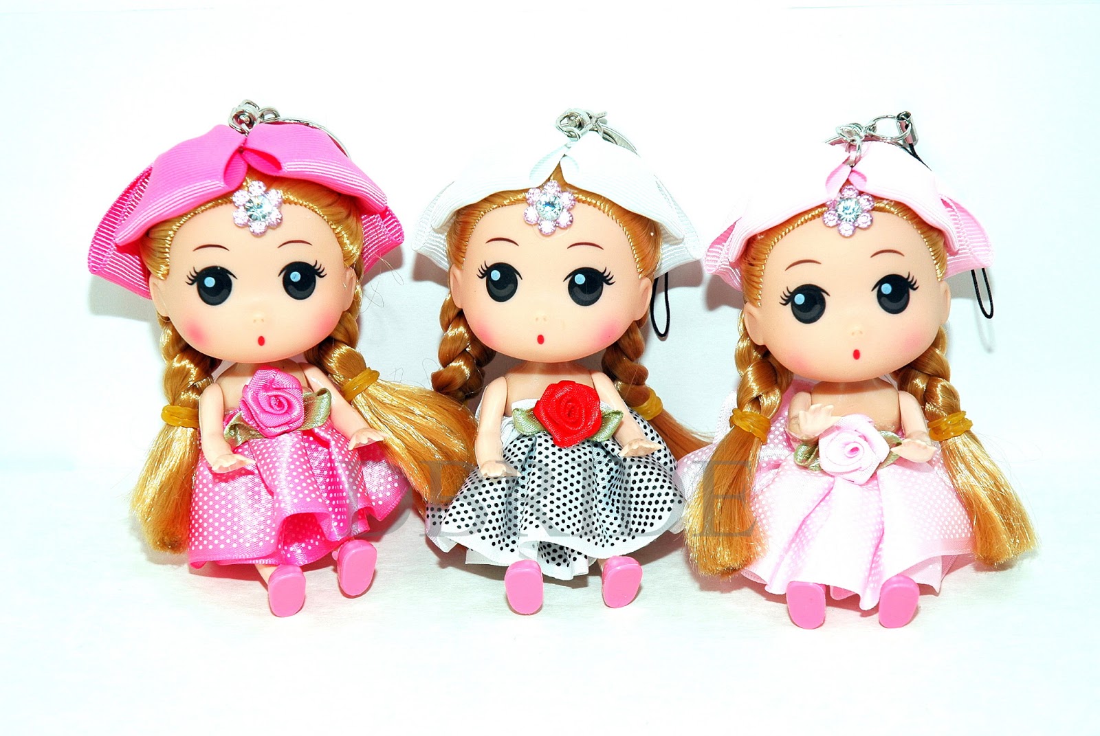 Fashion Freak Girls doll keychains