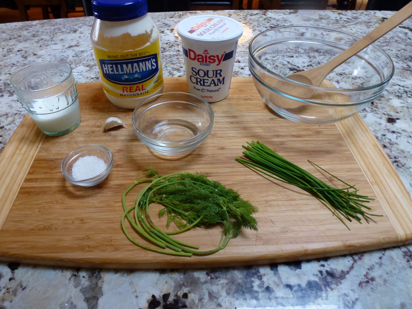 Hardly Housewives Homemade Dill Ranch Dressing