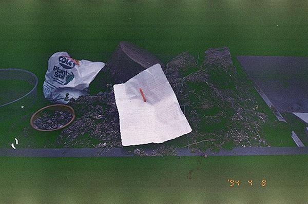 Σοκαριστικές φωτογραφίες με τον Κερτ Κομπέιν νεκρό