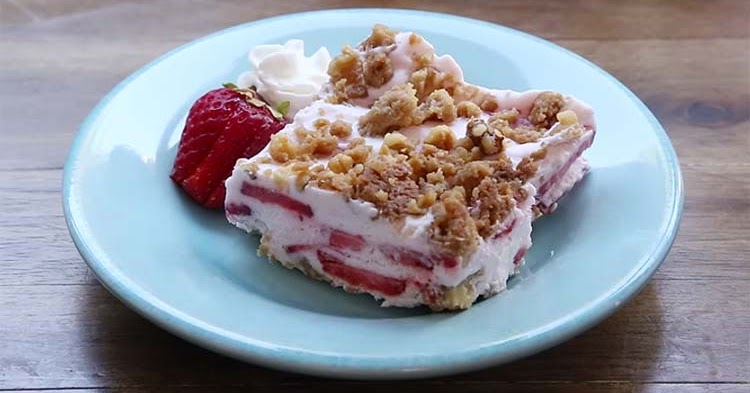Frosty Strawberry Squares Awesome Desserts 24/7