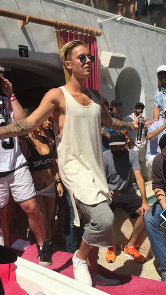 JUSTIN BIEBER'S IMPROMPTU LAS VEGAS CONCERT