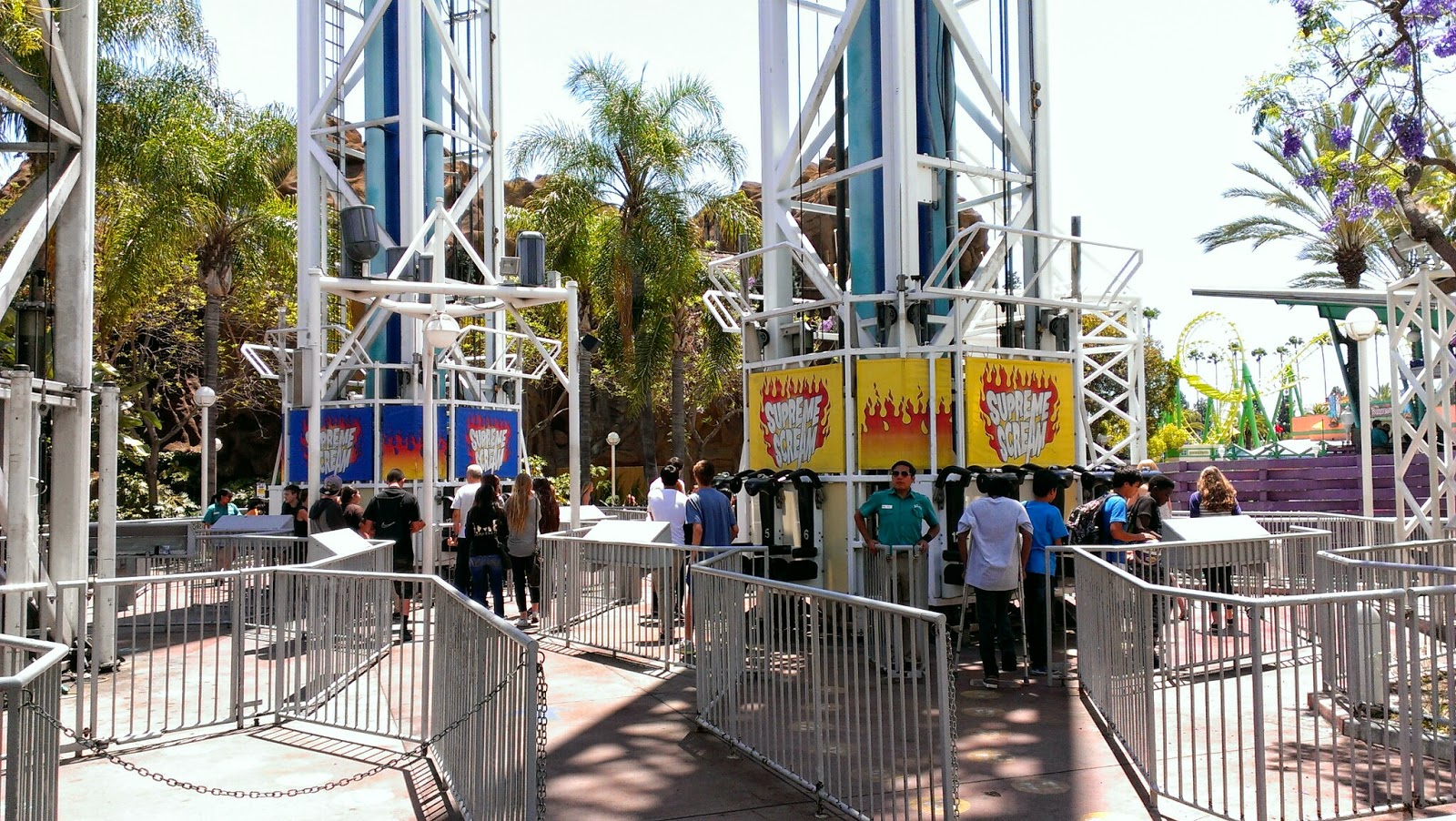 Physics Class Trip at Knott's Berry Farm Phil's America Exchange Year