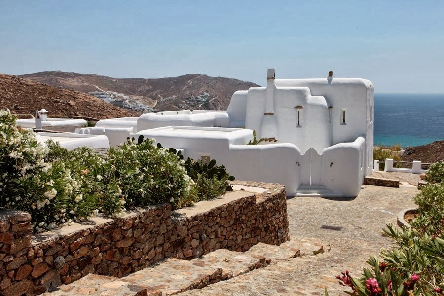 New Home Interior Design: Mediterranean Villa Rentals