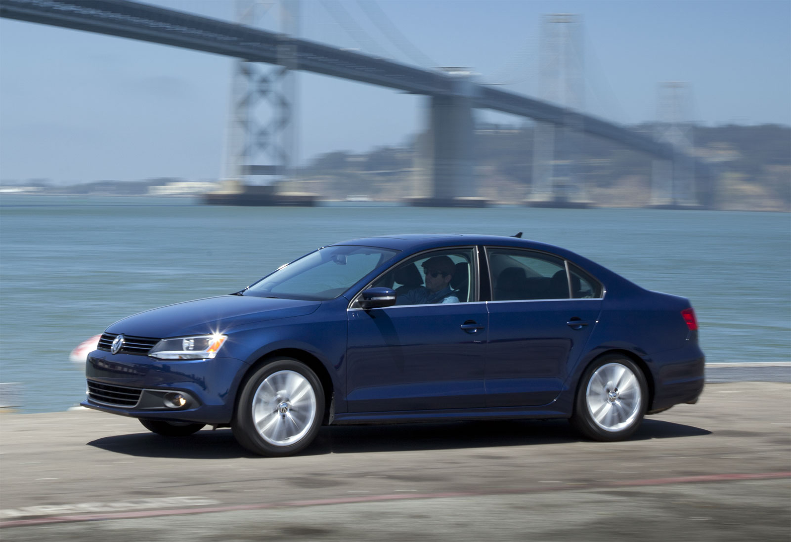 http://1.bp.blogspot.com/-cMhJGMjmAF0/T-N4r4FCFkI/AAAAAAAAD1M/WrqG_gkJCgg/s1600/Volkswagen+Jetta+SE+Hd+Wallpapers+2011_1.jpg