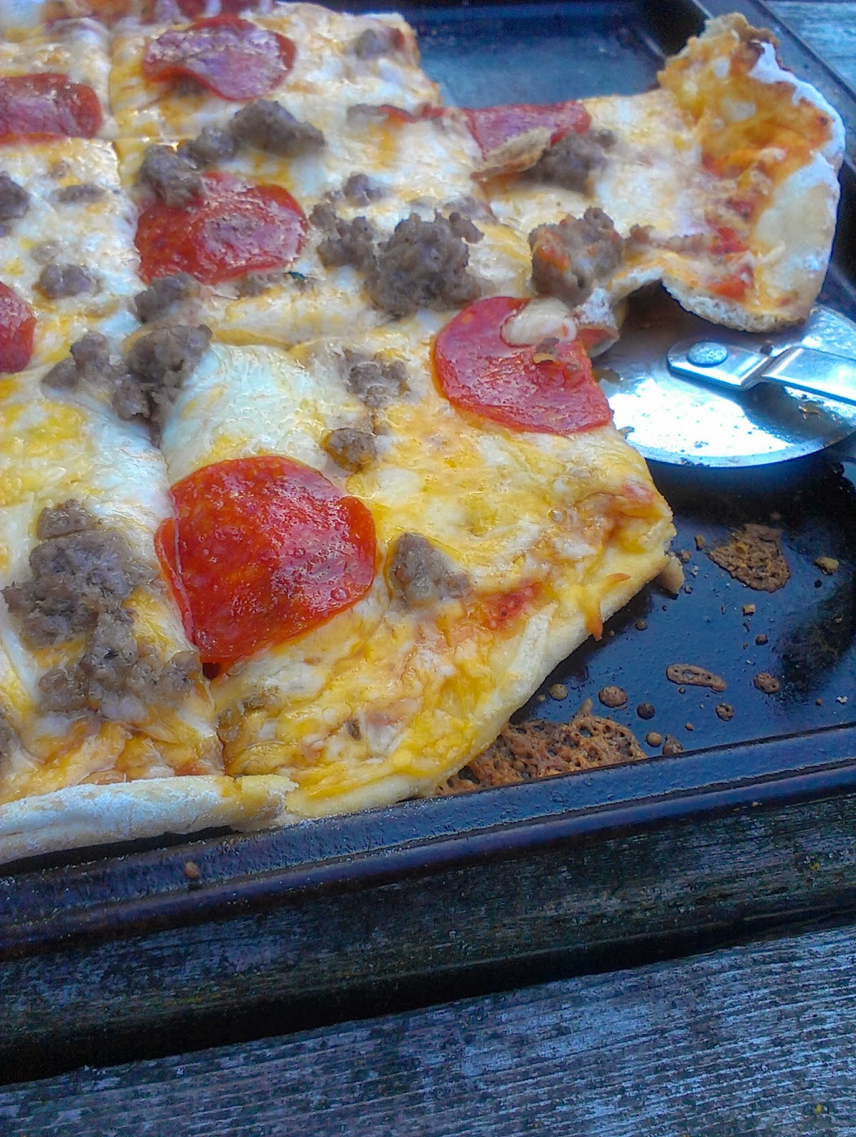 Menu Ideas for Busy Moms Pepperoni and Sausage Flatbread Pizza