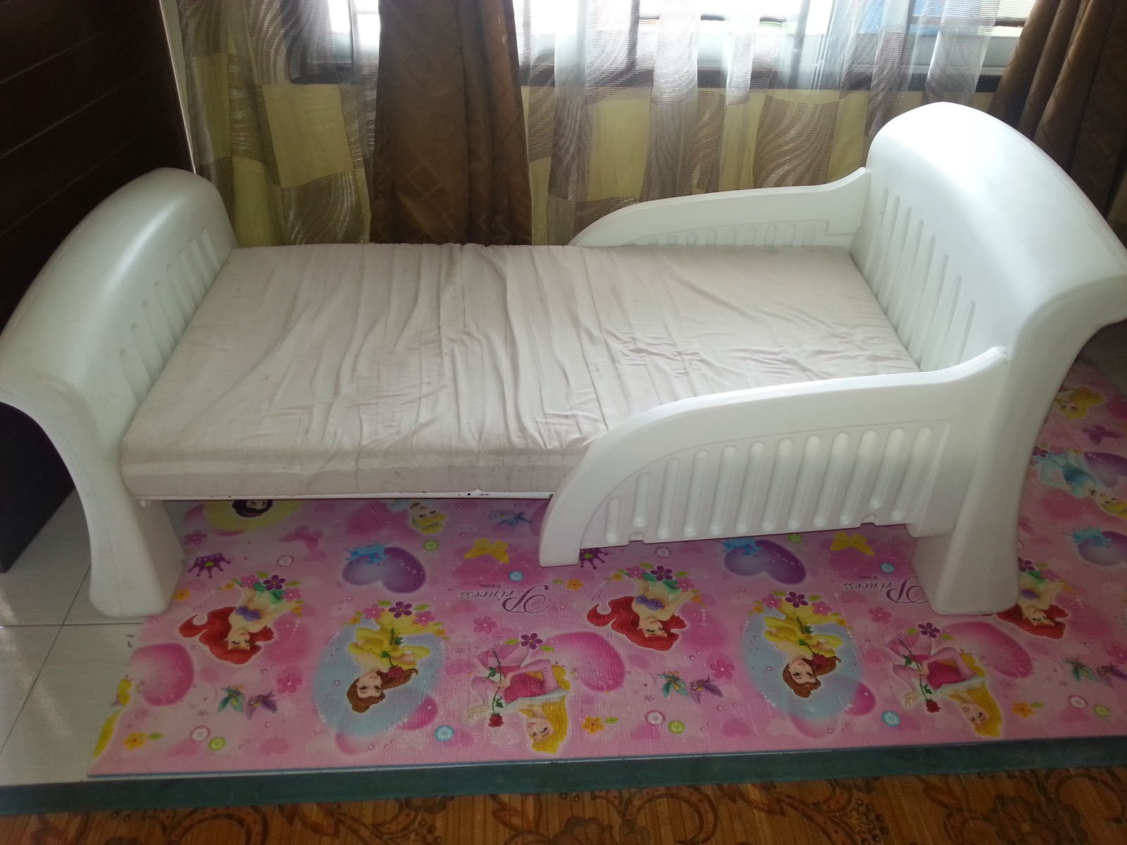 MYBUNDLETOYS2 COSCO Toddler White Bed with Bedrails (SOLD)