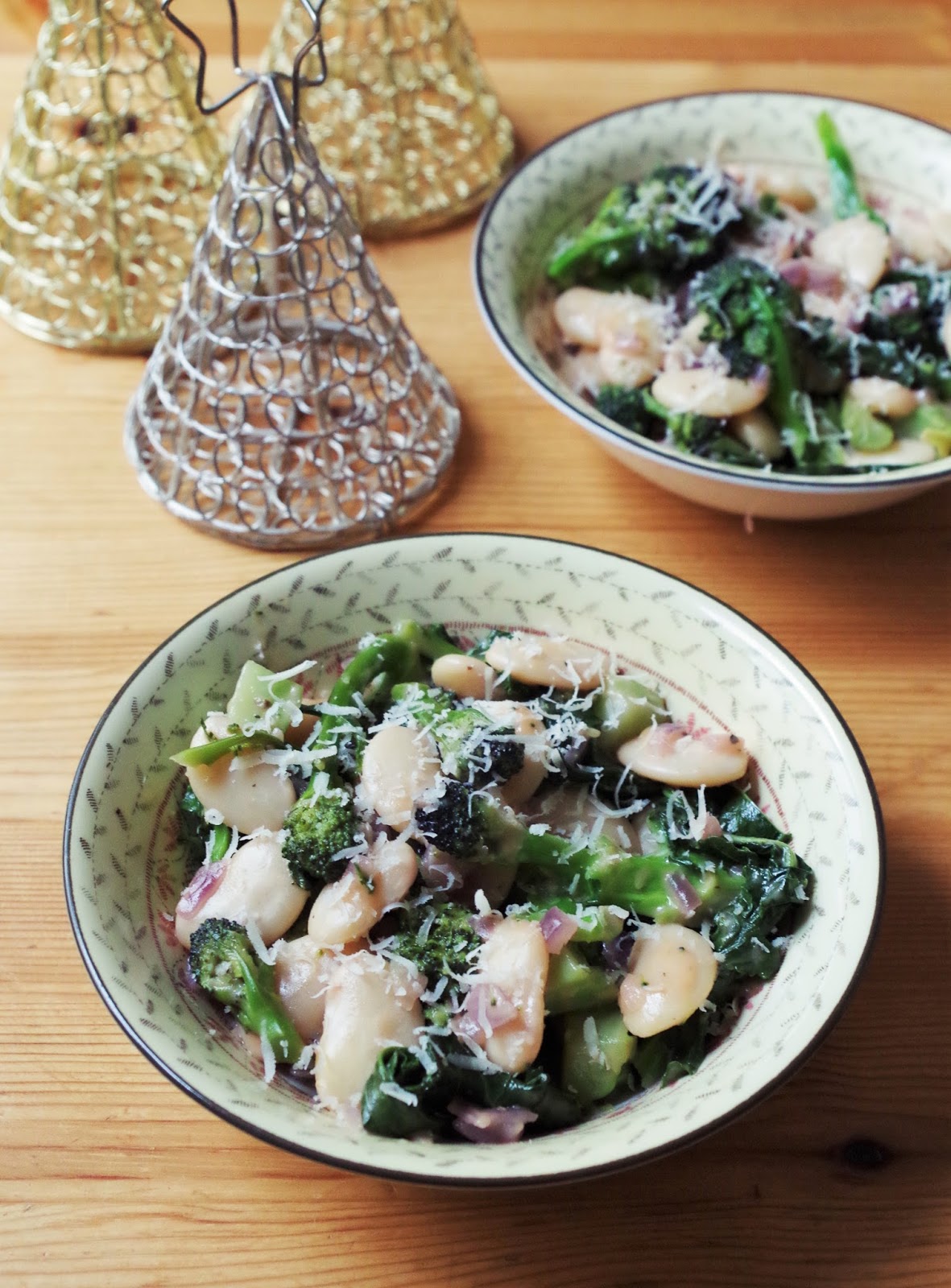 Purple Sprouting Broccoli & Butter Beans w/ Tomato & Basil Violife