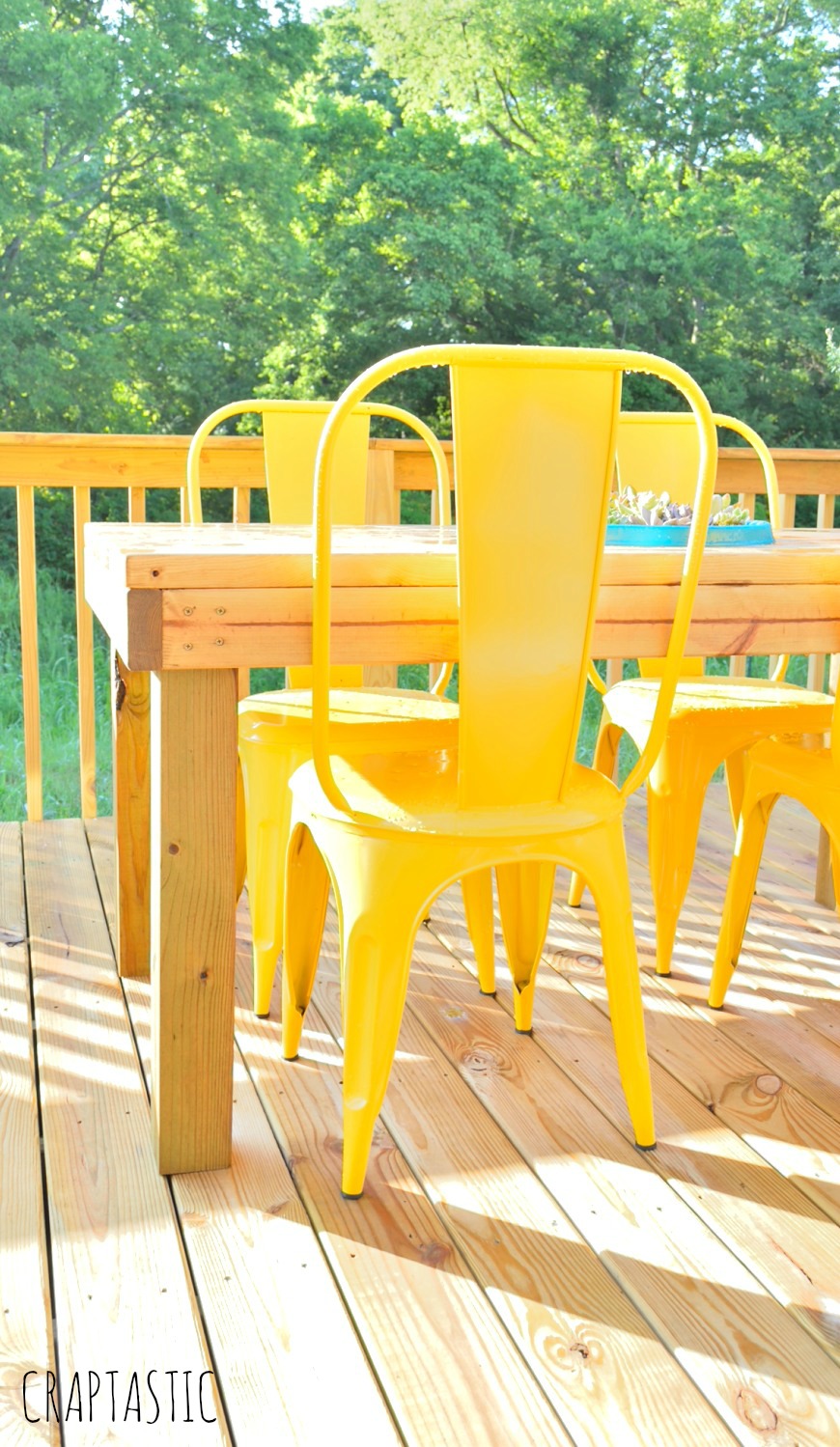 CRAPTASTIC DIY Patio Table With Interchangeable Centerpiece!