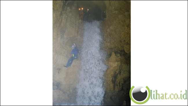 Air terjun Gua Pule jajar, Yogyakarta Air terjun Gua Pule jajar, Yogyakarta