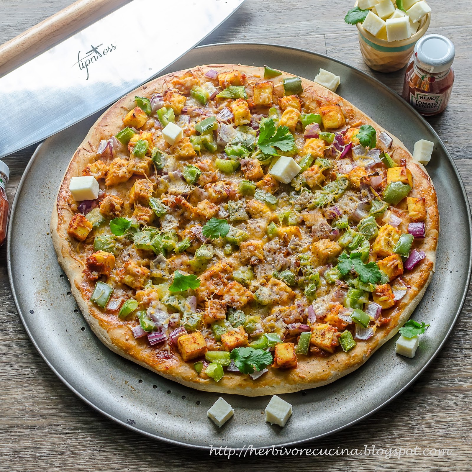 Herbivore Cucina Paneer Pizza