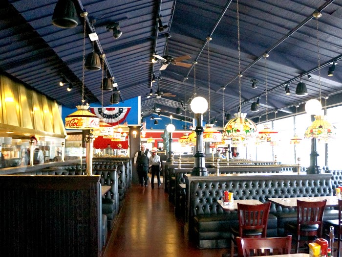 Visiting Farrell's Ice Cream Parlour in Buena Park Living Mi Vida Loca