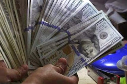 US Economic Growth Rises, Dollar Gain Towards