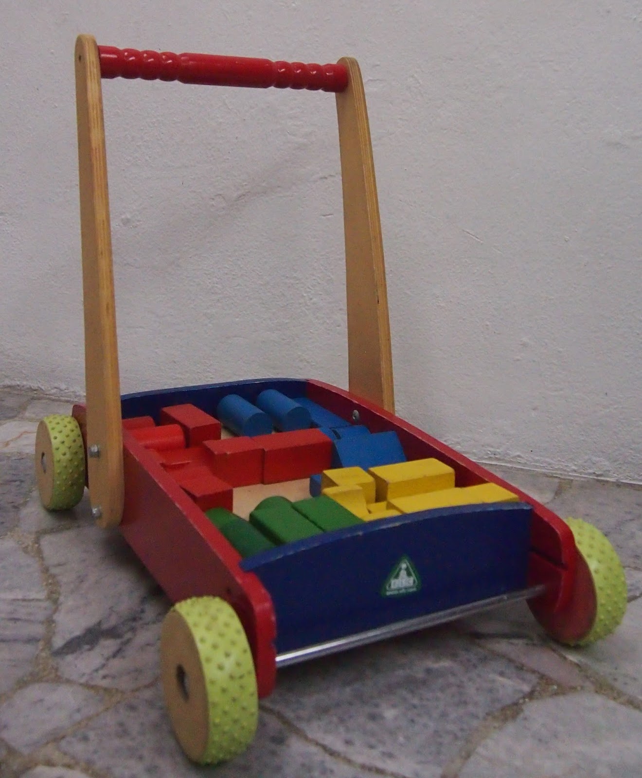 JuaiMurah ELC Wooden Pushwalker Wagon With Blocks