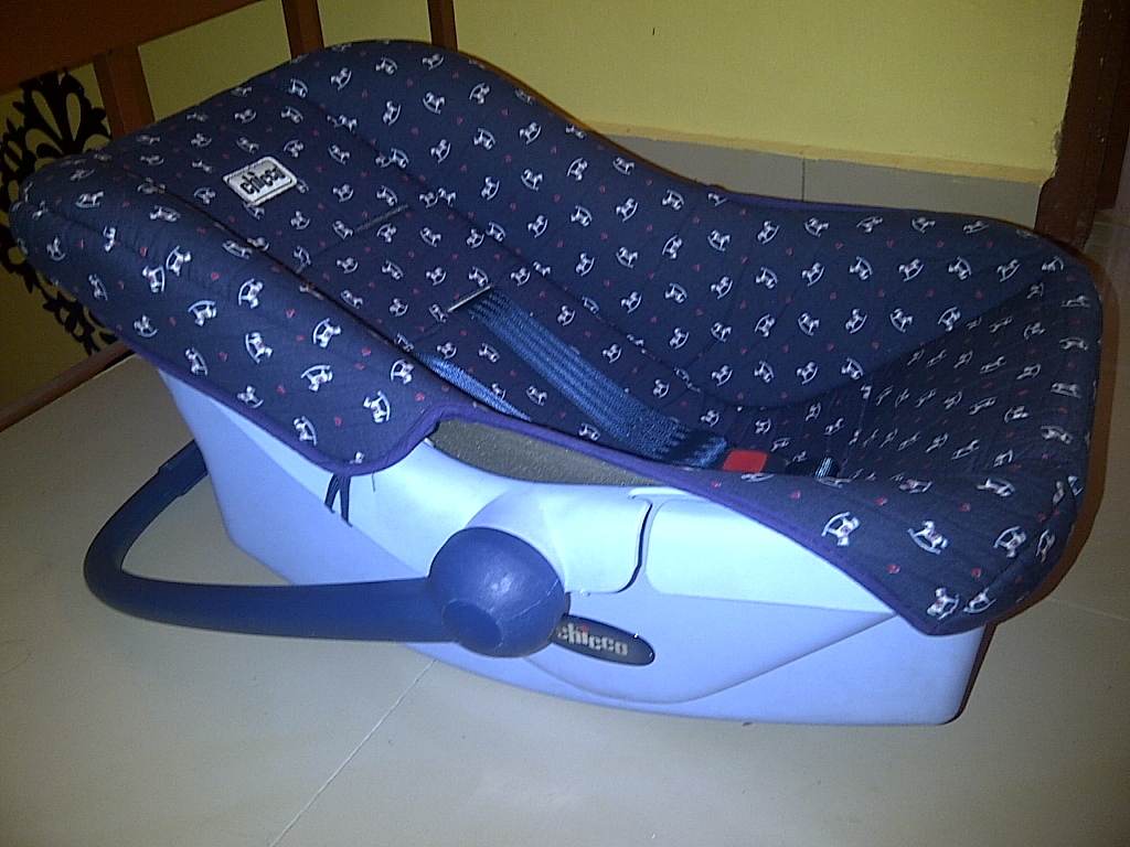 SPECIAL TOYS SHOP CHICO BABY CAR SEAT + CARRIER