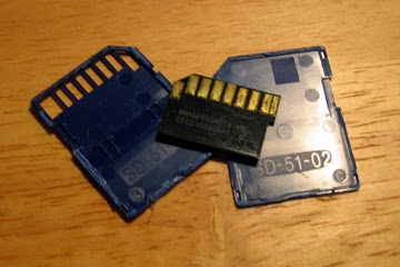 Разобранная SD карта памяти