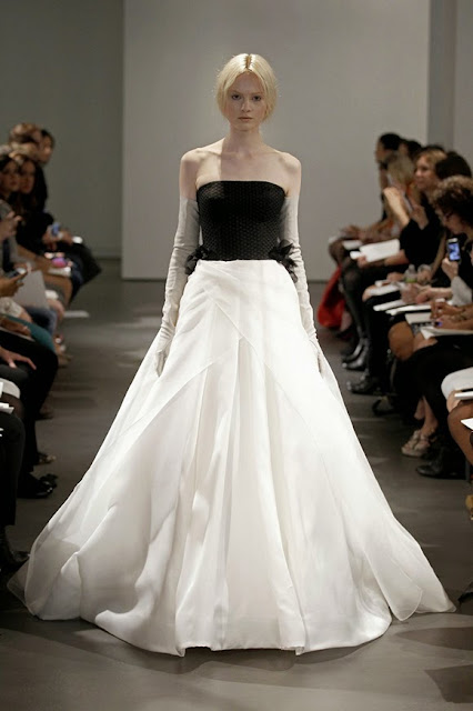 Vera Wang Black and White Wedding Dress 06