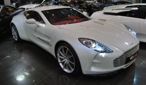 Car Show Aston Martin Dwindles Down To 10 Units Of The