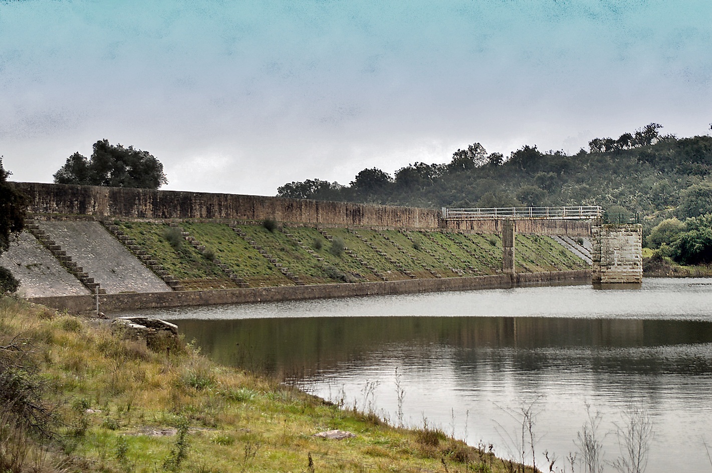 Thermometer Worlds Dams