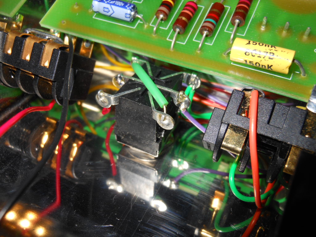 The sea of music: ジミ・ヘンドリックスとCornell the 1st Fuzz