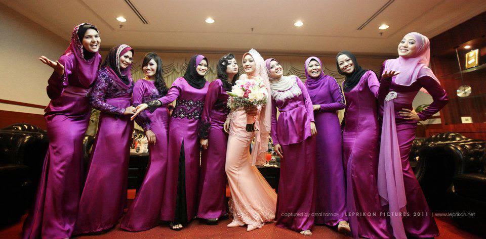 baju bridesmaid purple