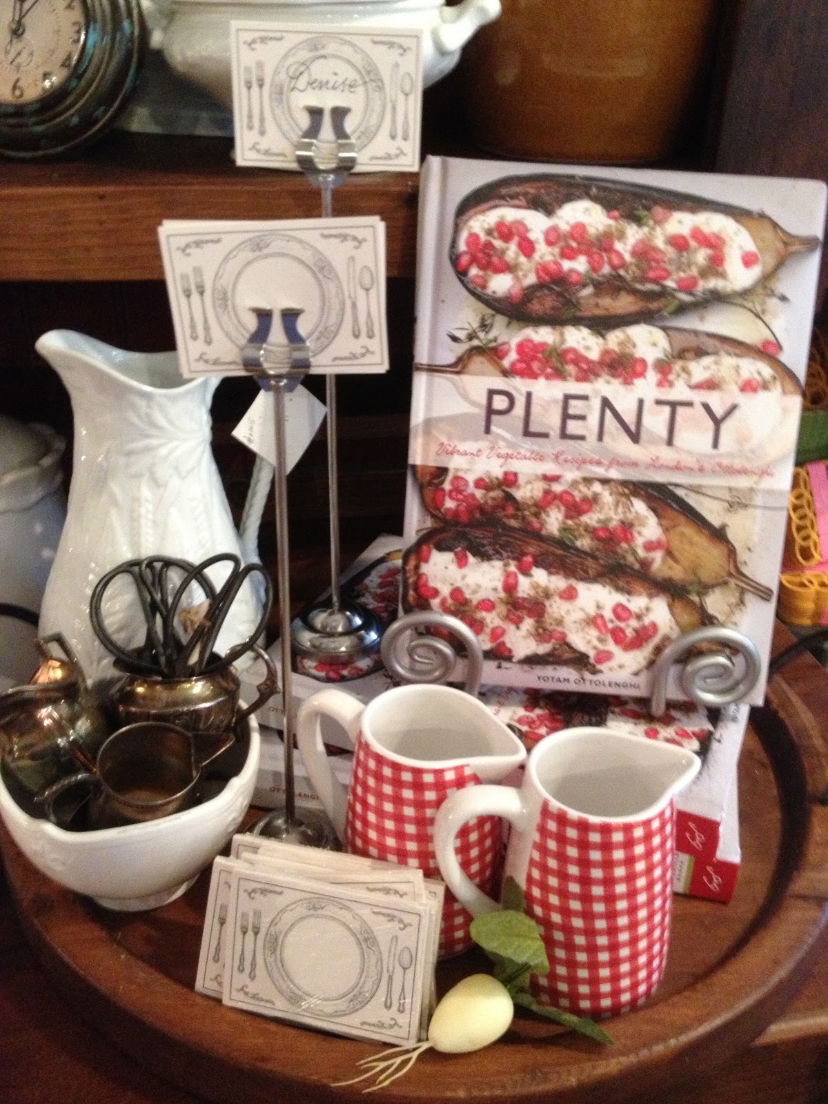 the dove's nest Fruit basket turnover