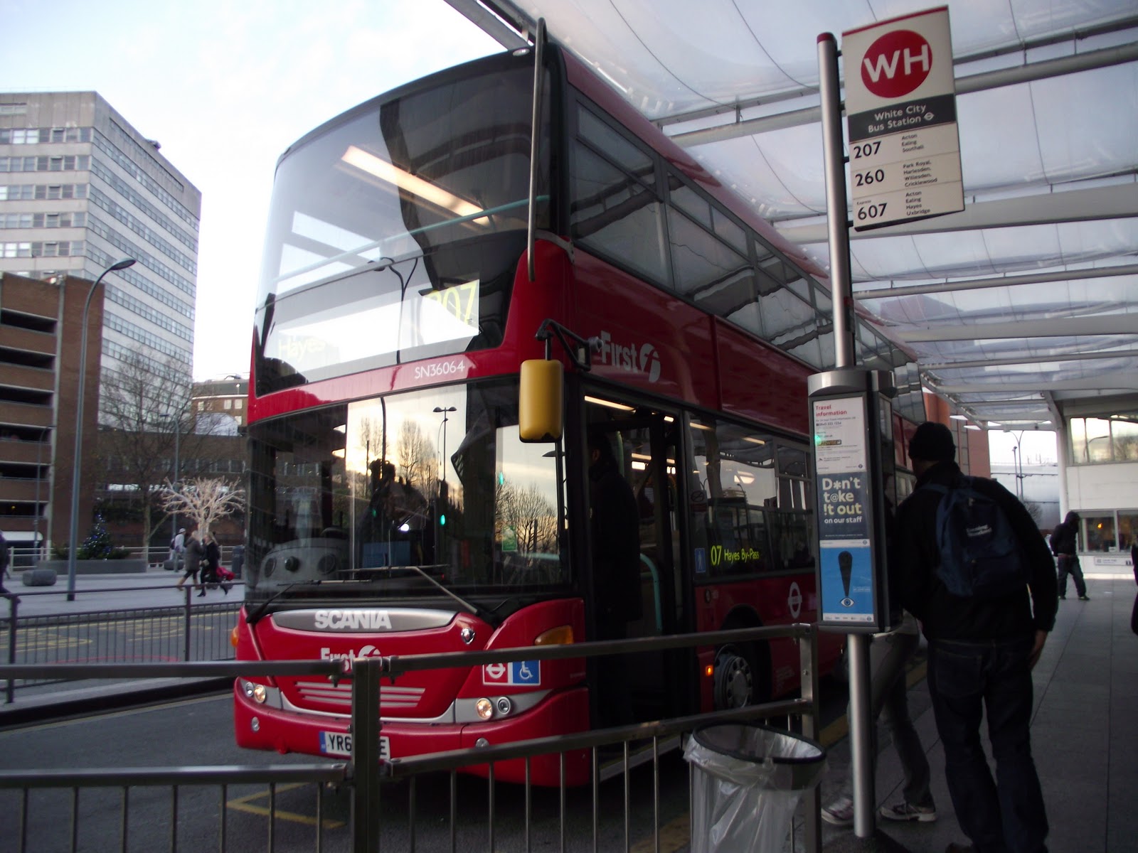 Tom London & Surrey Bus Blog Route 207 Observations