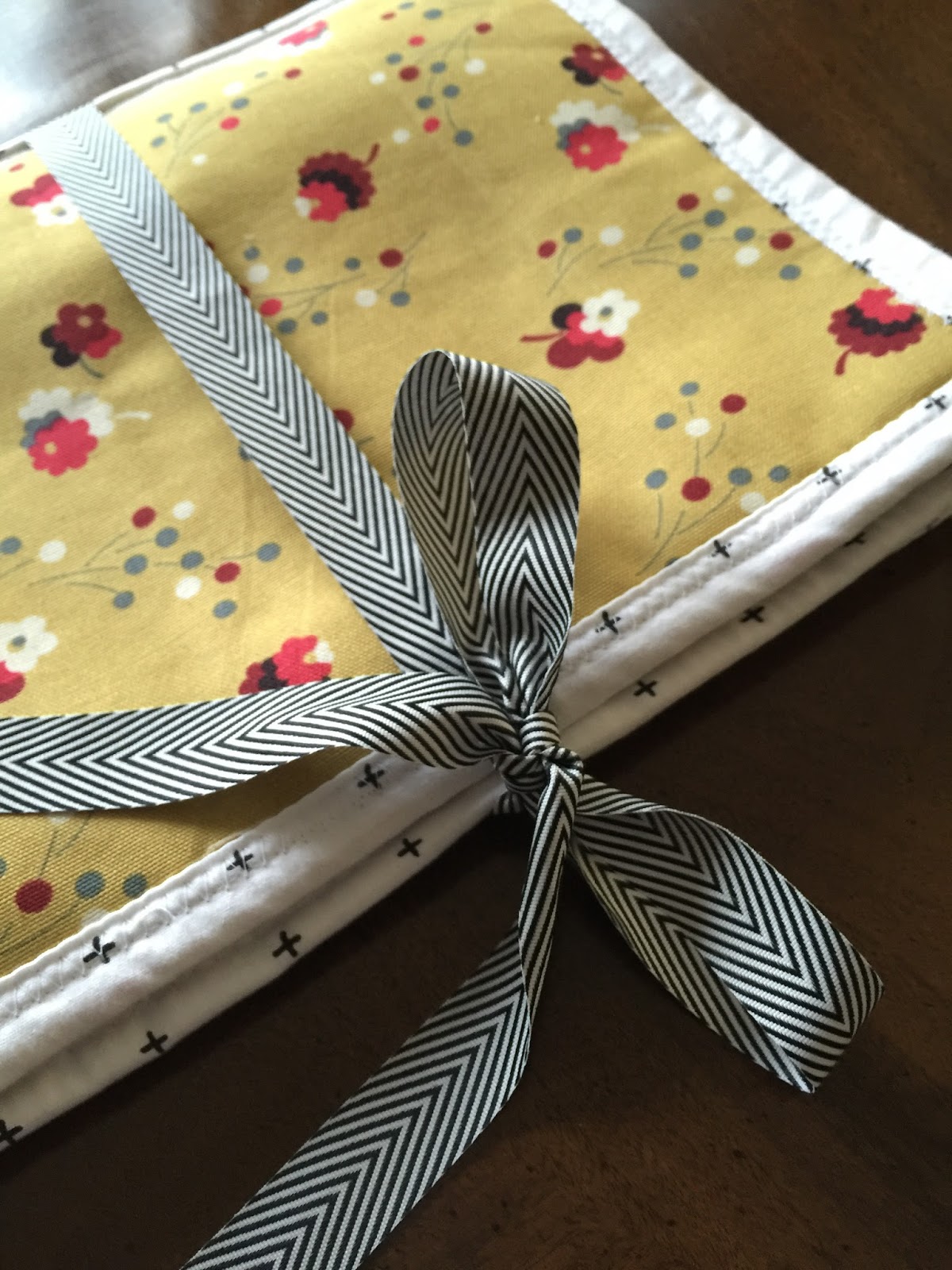 Little Bit Funky: How to Sew a Jewelry Roll for travel