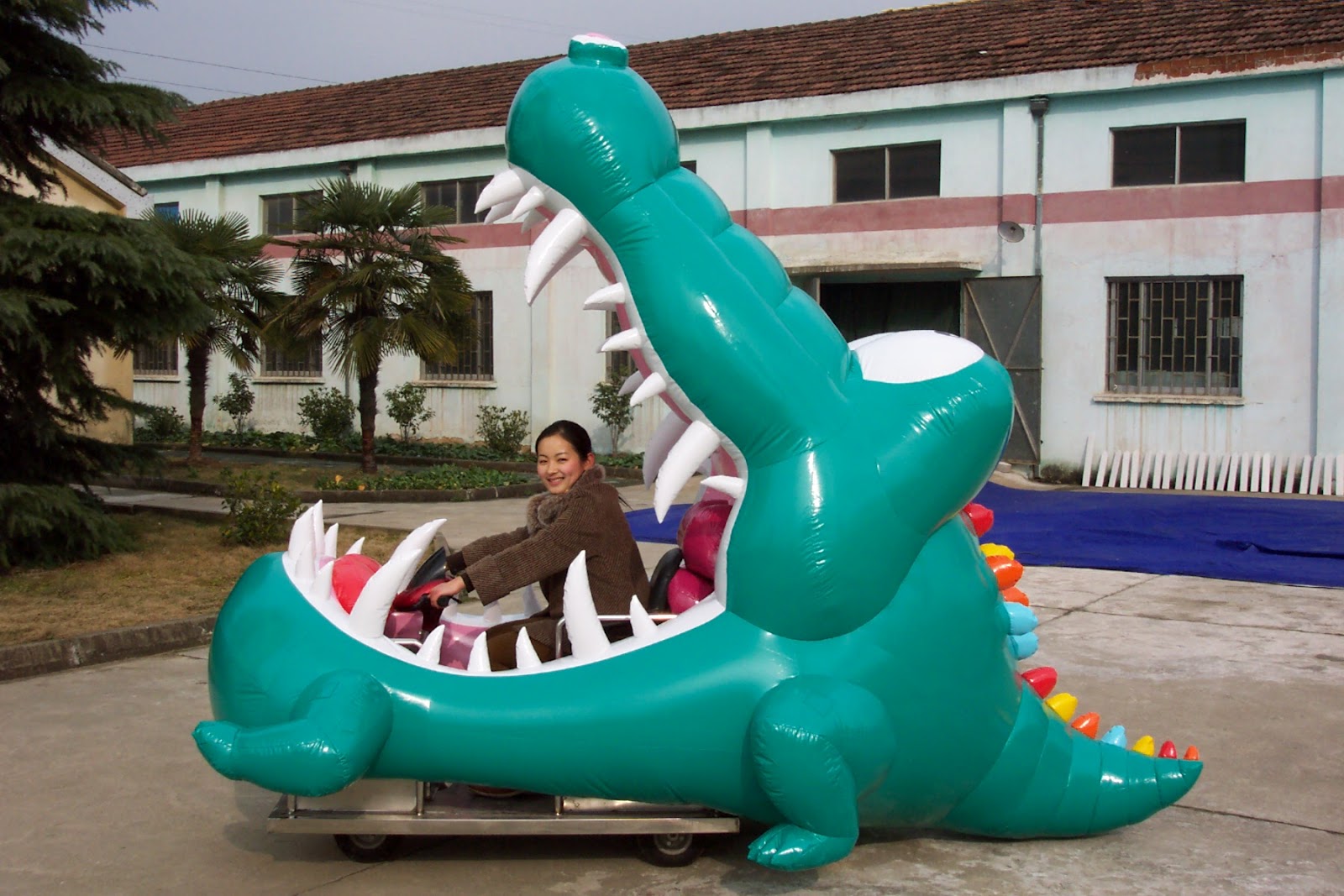 Crocodile Car Gila Gambar