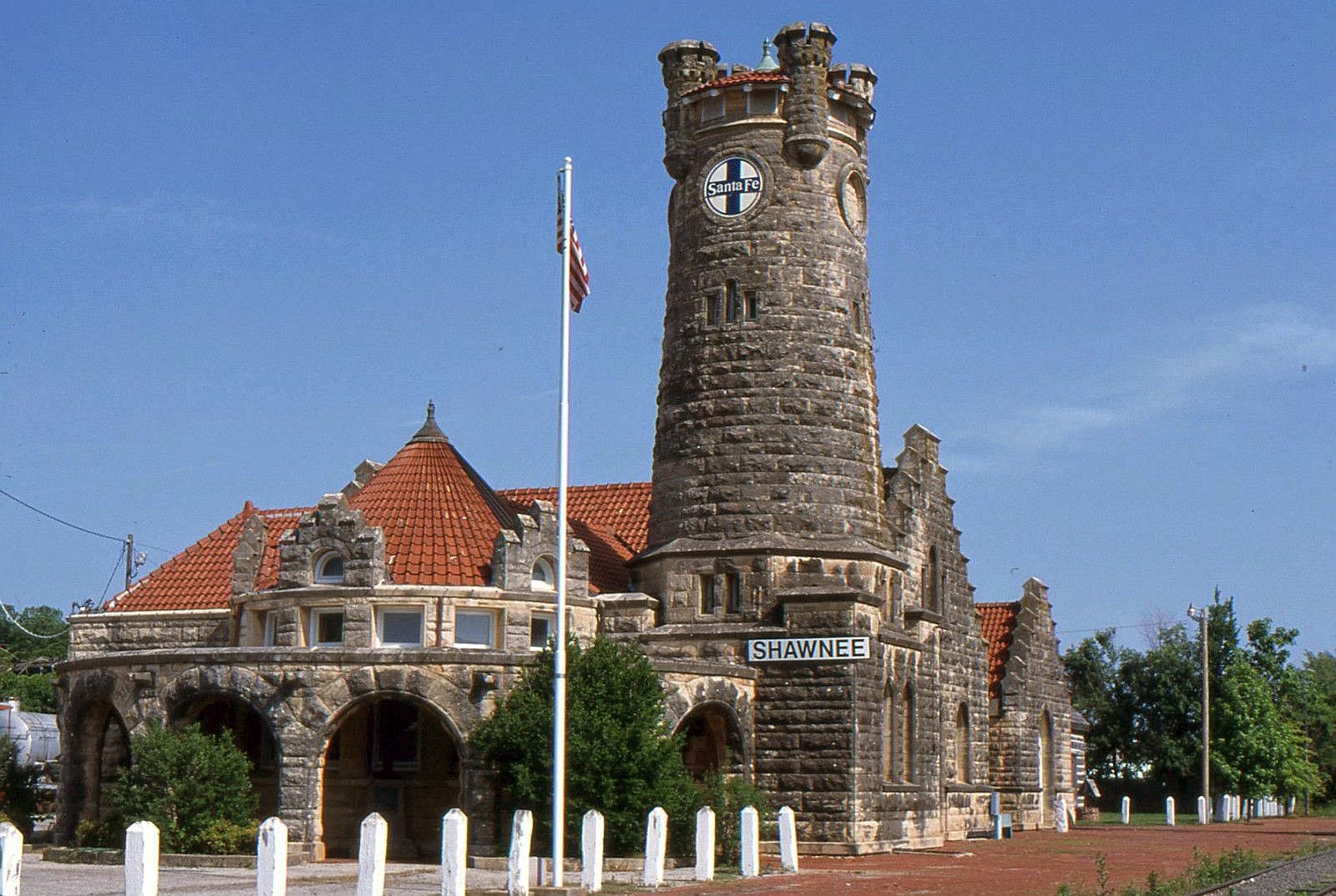 transpress nz like a castle the former Santa Fe depot at Shawnee