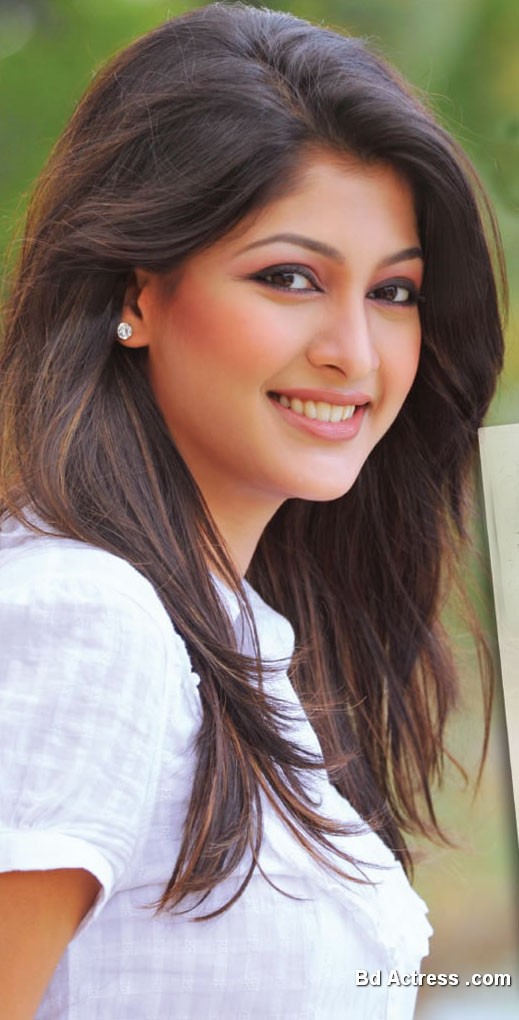 Bd Model Sarika in Screen