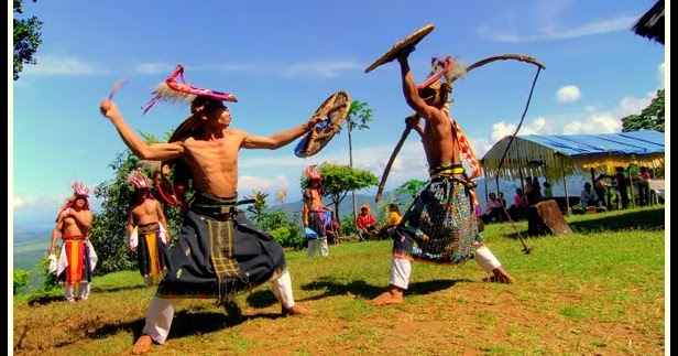 Tari Caci Kesenian Tradisional Dari Manggarai Flores Ntt Negeriku Indonesia