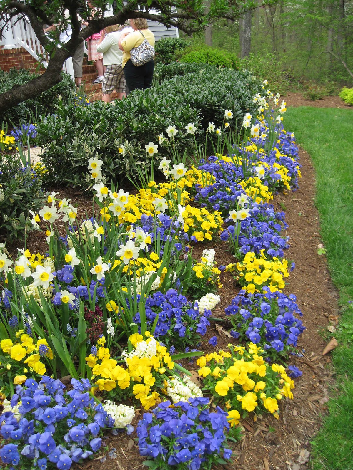 Small Flower Bed Ideas For Front Of House The front flower bed of