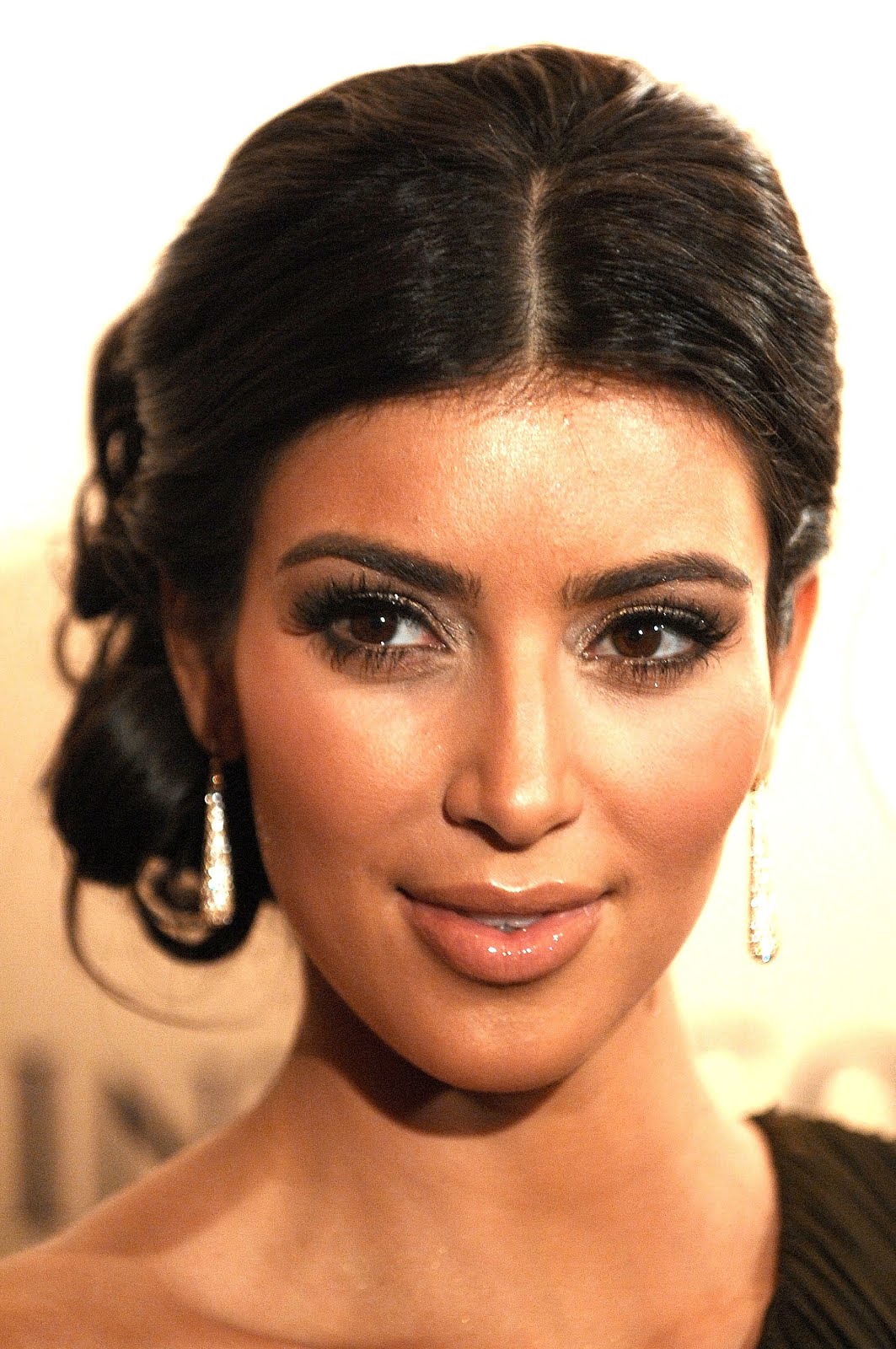 Kim Kardashian Hairstyles Pictures.